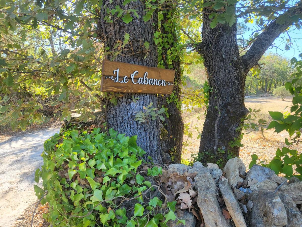 Le Cabanon Bed & Breakfast เมแเนร์บส์ ภายนอก รูปภาพ
